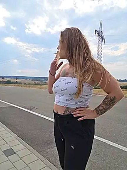 Luna_Lynn