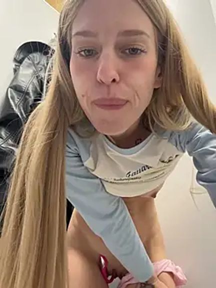 kira_mia