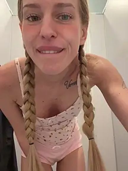 kira_mia