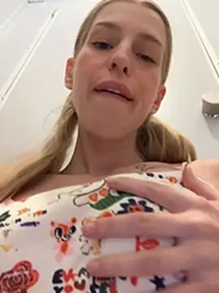 kira_mia
