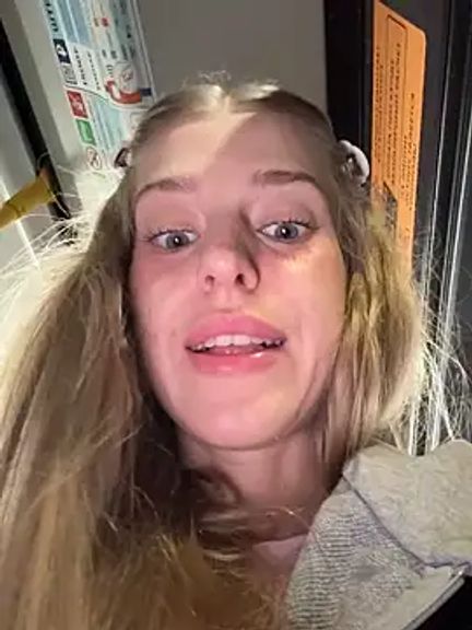 kira_mia