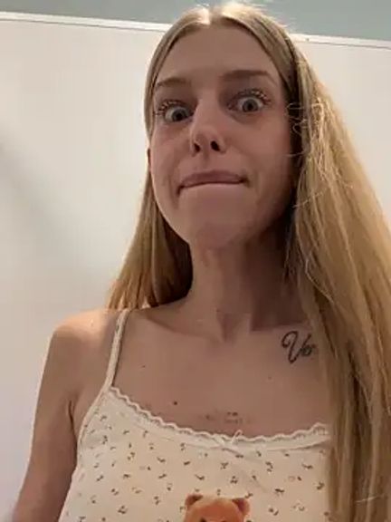 kira_mia