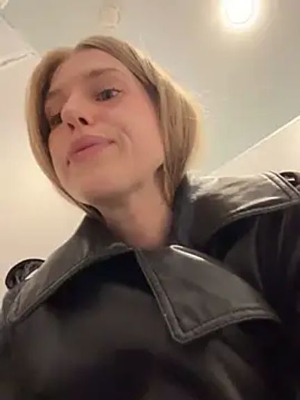 kira_mia