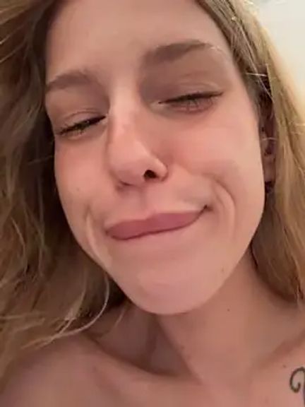 kira_mia