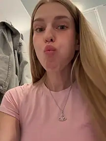kira_mia