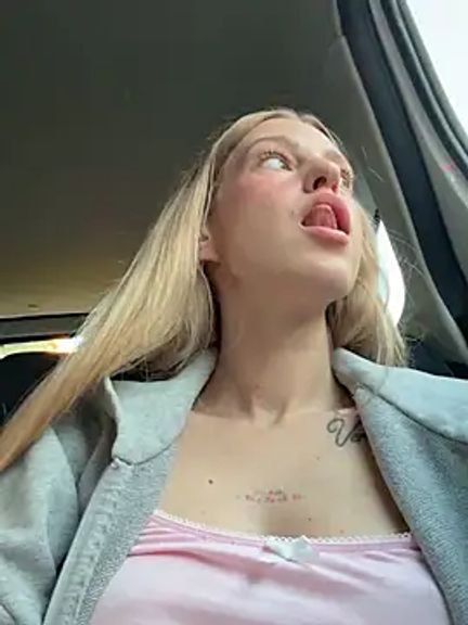 kira_mia