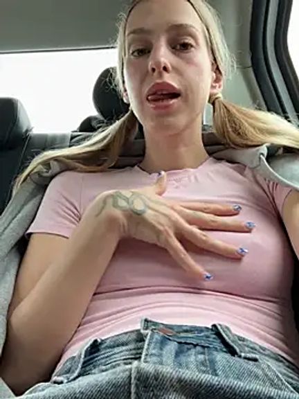 kira_mia