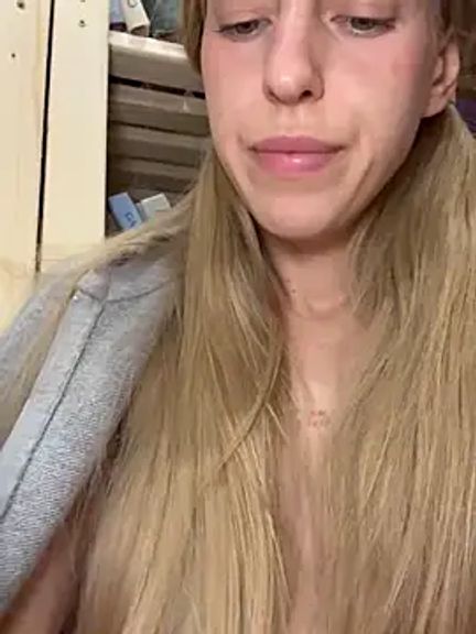 kira_mia