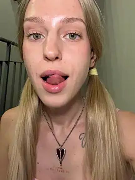 kira_mia