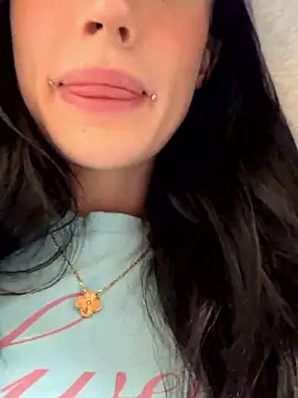 kira_mia