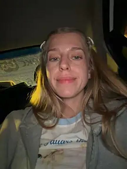 kira_mia