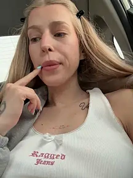 kira_mia
