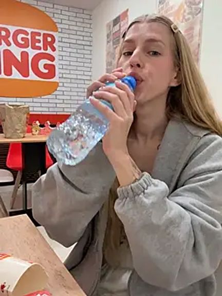 kira_mia