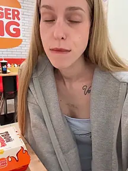 kira_mia