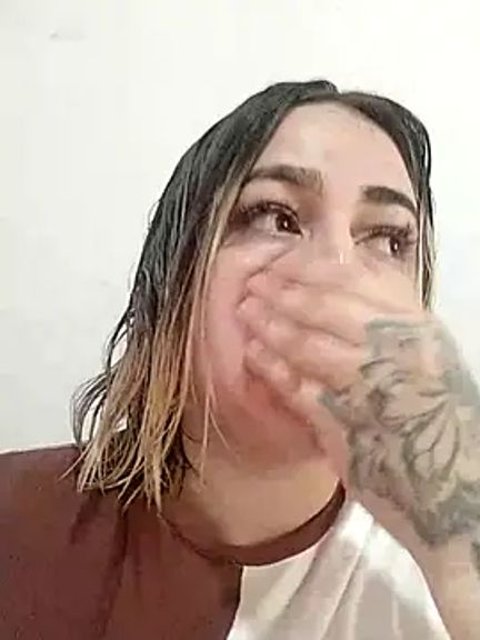 sexy_aurora_ourdoors