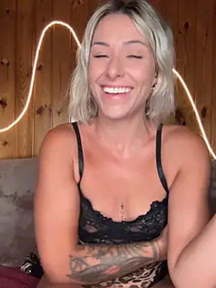 petrouchkaaa_
