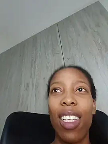 MsParisSmith
