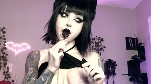 Ivey_Strigoi