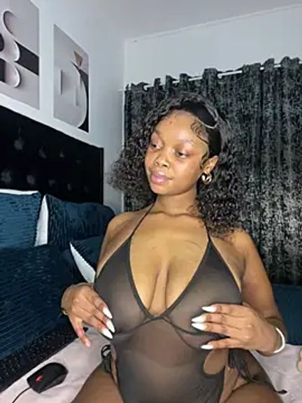 QueenTee23