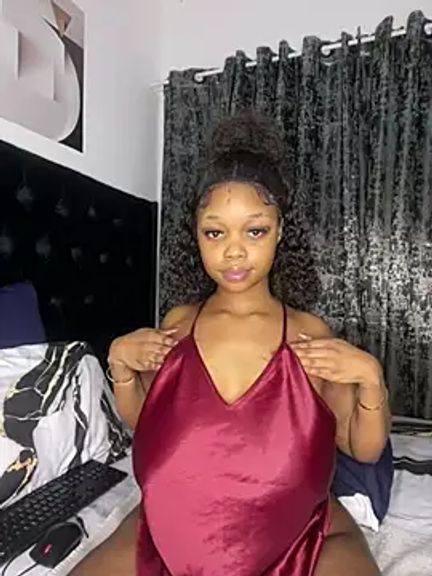QueenTee23