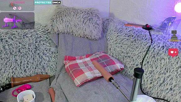 LaraLuxx