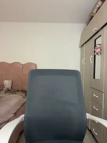 Emmily_19