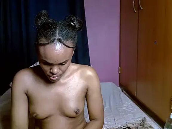 Queen_petite_