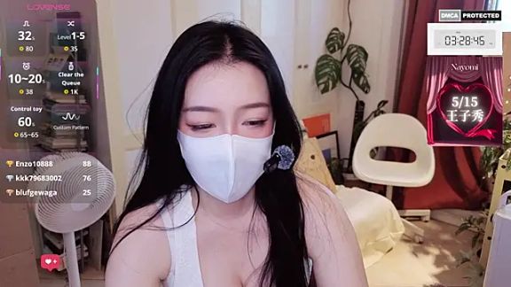 nayomi_34f