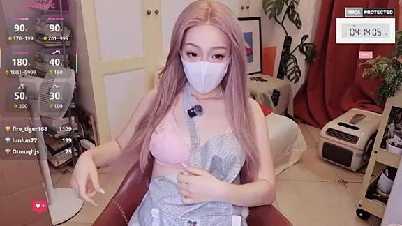 nayomi_34f