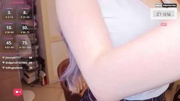 nayomi_34f