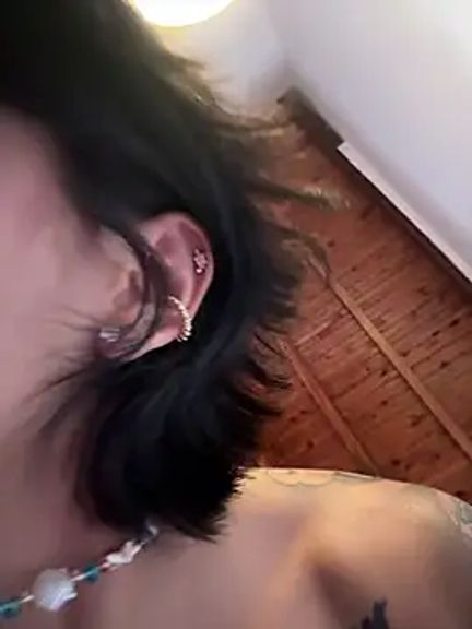 Ale_Lewis