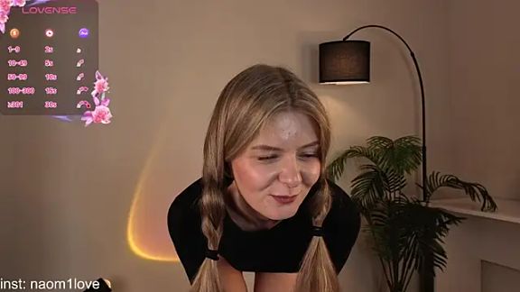 Naomi_Girly