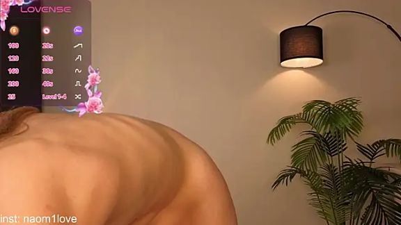 Naomi_Girly