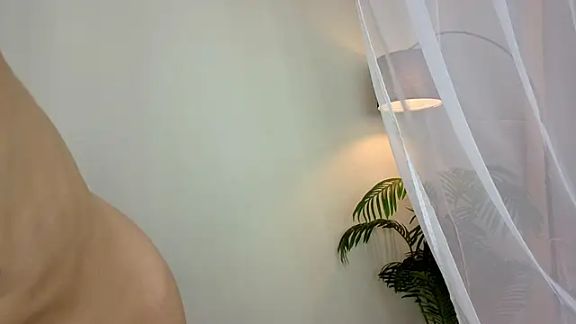 Naomi_Girly