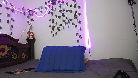 DominaLeona