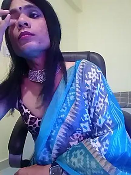 Lovely_Ladyboy_star