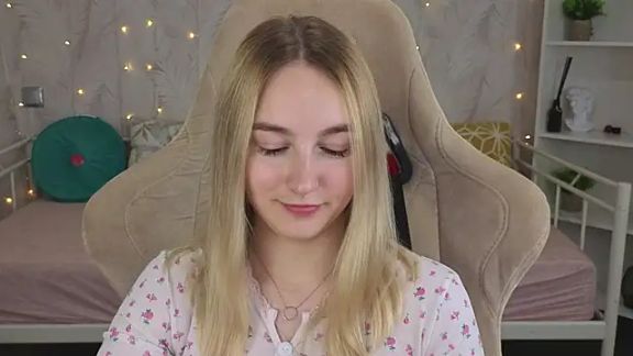 Shy_Polly