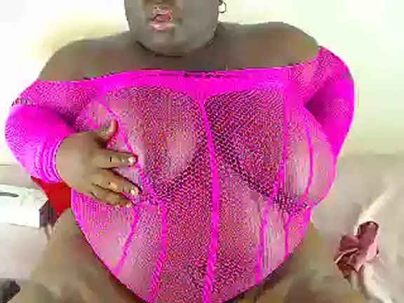 NAUGHTY_MIDGET30
