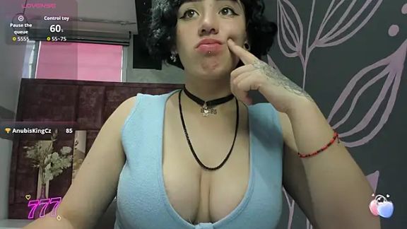 Kiara_Fox__