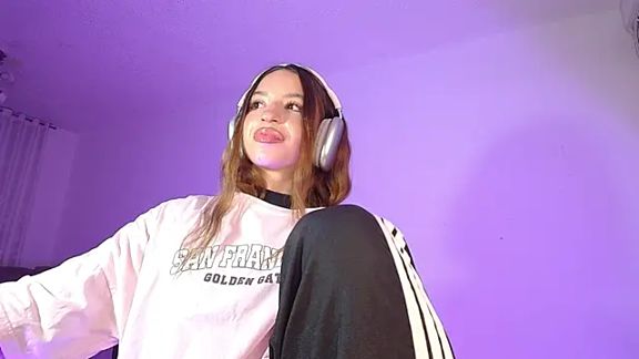 alina_lee01