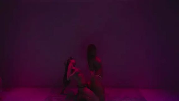 G-Velvet