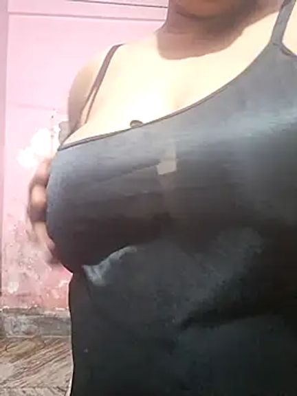 Hot_trisha_