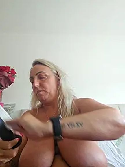 theblondecocklover