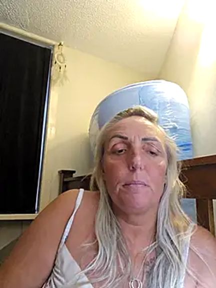 theblondecocklover