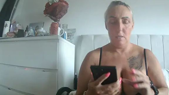 theblondecocklover