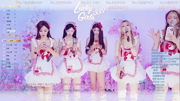 Luckygirls-339