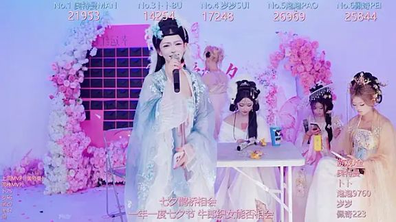 Luckygirls-339