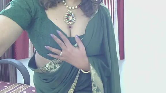 indian_anu_mallu