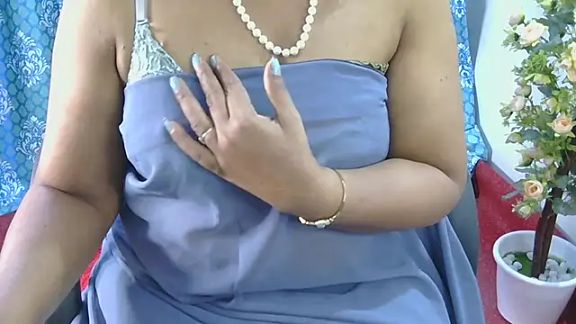 Mallu_Manisha
