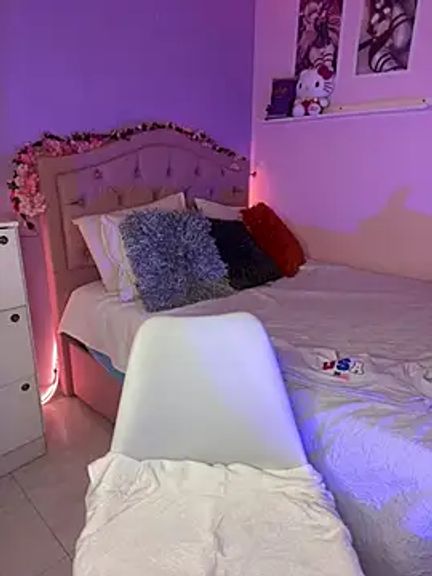 MiaAdams21